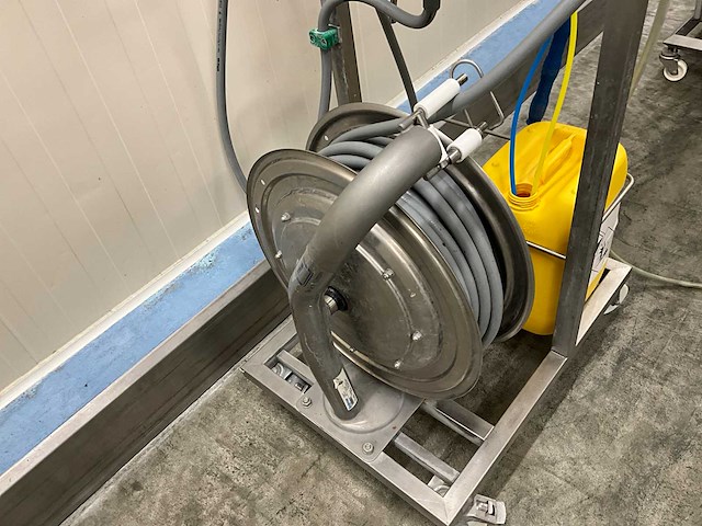 Ecolab mobiel schoonmaakstation - afbeelding 5 van  9