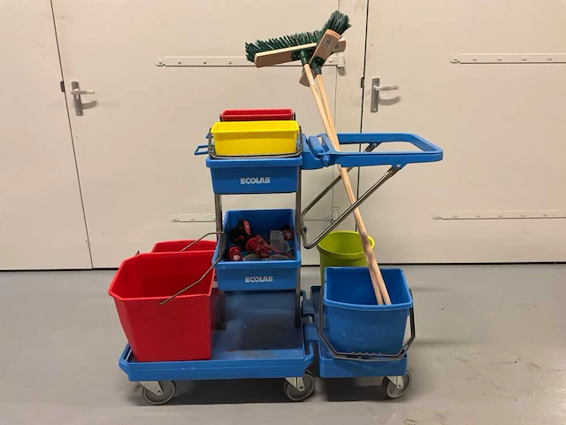 Ecolab schoonmaakwagen - afbeelding 2 van  5