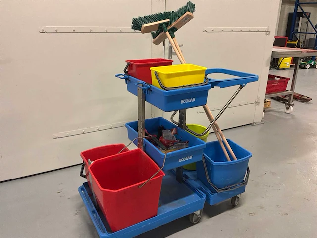 Ecolab schoonmaakwagen - afbeelding 3 van  5