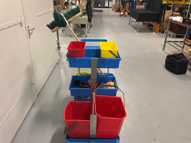 Ecolab schoonmaakwagen - afbeelding 4 van  5