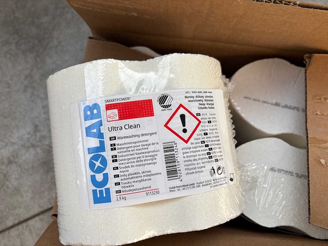 Ecolab ultra clean industrieel vaatwasproducten - afbeelding 1 van  2