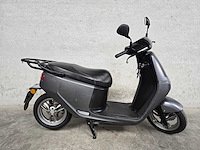 Ecooter - elektrische snorscooter - e2 s30 - 25km uitvoering dvk08n - afbeelding 2 van  8
