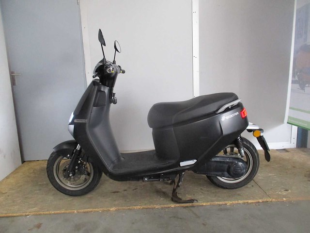 Ecooter - snorscooter - e2 s30 - e-scooter - afbeelding 11 van  13