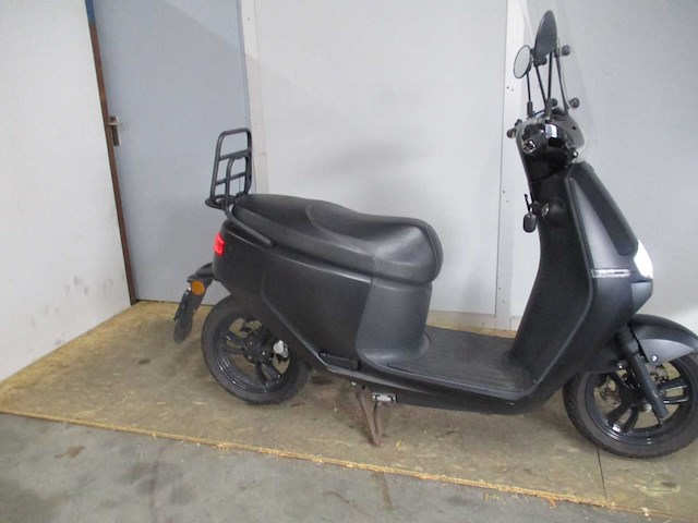 Ecooter - snorscooter - e2 s30 - scooter - afbeelding 8 van  11