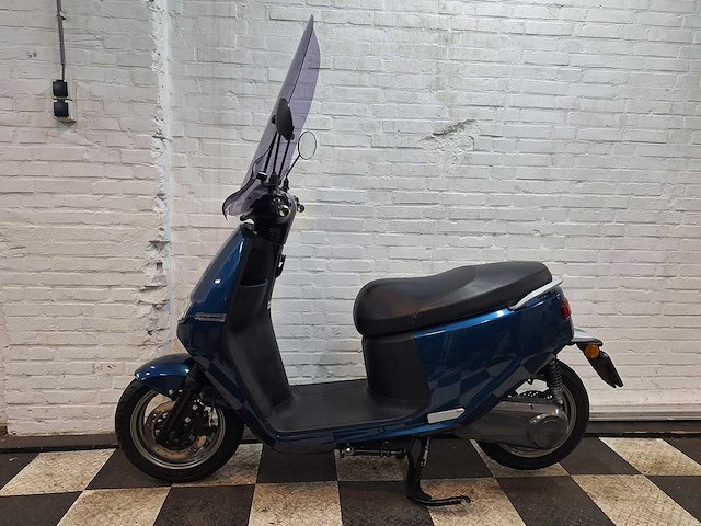 Ecooter e2 25 km elektrische snorscooter - afbeelding 1 van  8