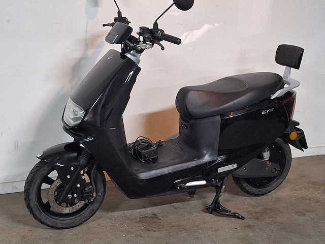 Ecooter et3 elektrische 45km bromscooter - afbeelding 2 van  8