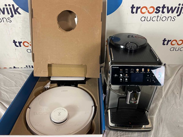 Ecovacs deebot t10 - robotstofzuiger | philips saeco granaroma sm6585/00 - espressomachine - afbeelding 1 van  1
