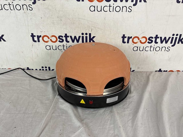 Ecovacs deebot x1 plus – robotstofzuiger met dweil | emerio pizzarette origineel – 6-persoons pizza-oven - afbeelding 1 van  2