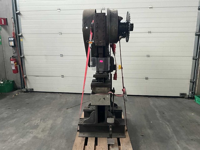 Edel vm36 / 200 stansmachine - afbeelding 1 van  8
