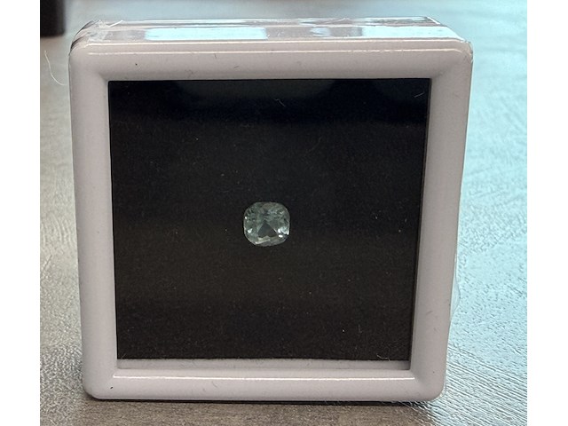 Edelsteen - 0.67 carat natuurlijke apatiet - afbeelding 1 van  4
