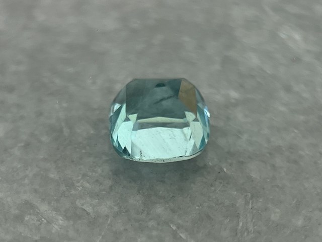 Edelsteen - 0.87 carat natuurlijke apatiet - afbeelding 3 van  4