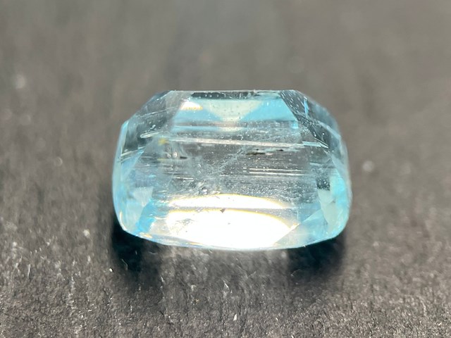 Edelsteen - 10.40 carat natuurlijke aquamarijn - afbeelding 2 van  3