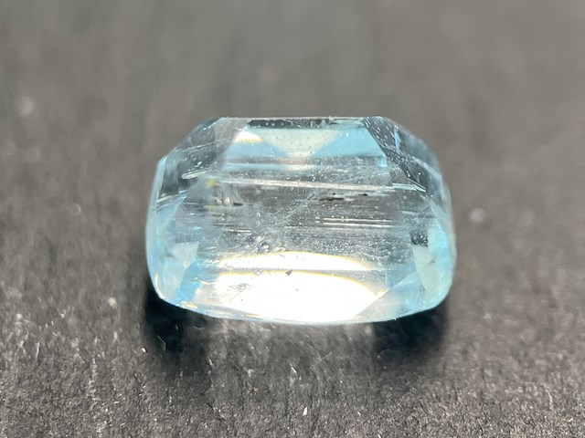 Edelsteen - 10.40 carat natuurlijke aquamarijn - afbeelding 2 van  3