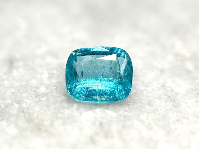 Edelsteen - 1.14 carat natuurlijke apatiet - afbeelding 1 van  3
