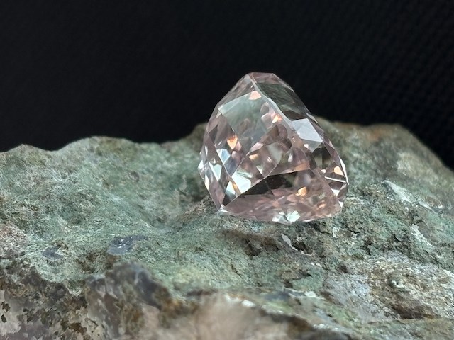 Edelsteen - 14.83 carat natuurlijke kunziet - afbeelding 3 van  3