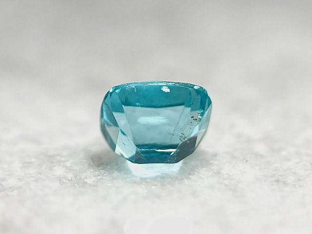 Edelsteen - 1.59 carat natuurlijke apatiet - afbeelding 3 van  5