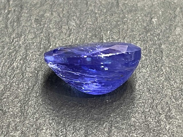 Edelsteen - 18.04 carat natuurlijke tanzaniet - afbeelding 3 van  4