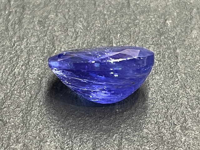 Edelsteen - 18.04 carat natuurlijke tanzaniet - afbeelding 3 van  5