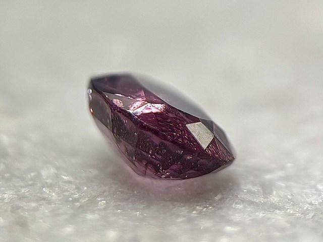 Edelsteen - 2.00 carat echte natuurlijke paarse spinel - afbeelding 3 van  6