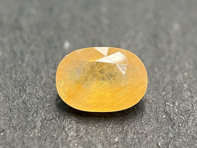 Edelsteen - 2.50 carat natuurlijke gele saffier - afbeelding 1 van  5
