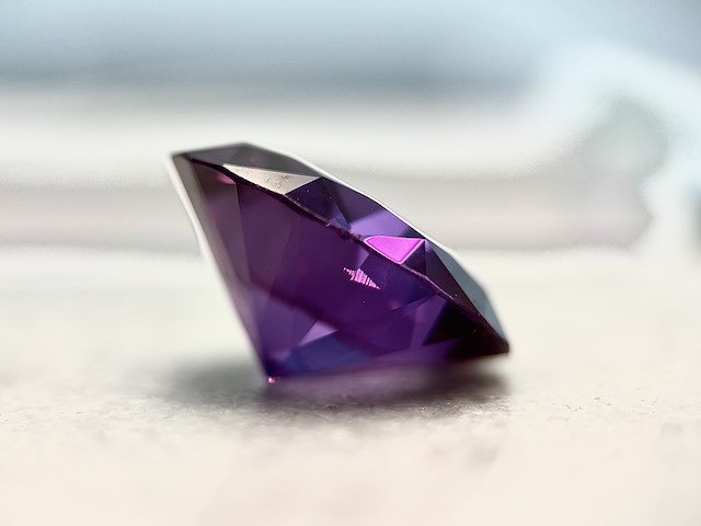 Edelsteen - 29.55 carat synthetisch alexandriet - afbeelding 2 van  5