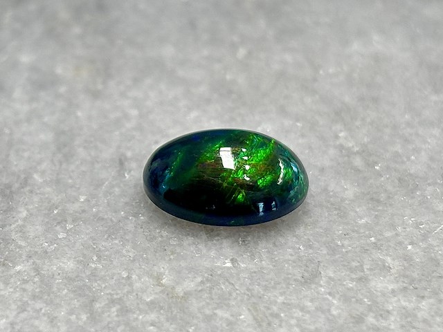 Edelsteen - 3.24 carat natuurlijke black opal - afbeelding 1 van  5
