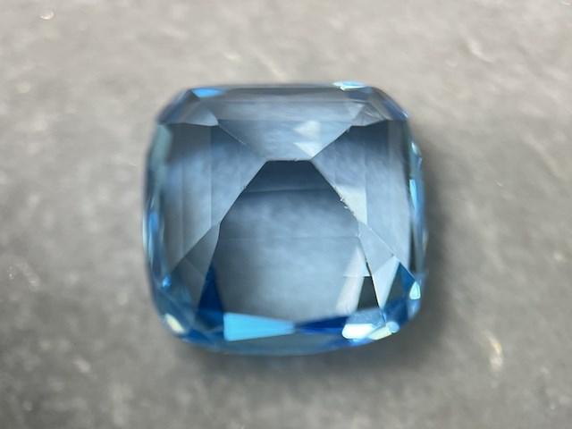 Edelsteen - 39.30 carat blauwe topaas - afbeelding 3 van  6
