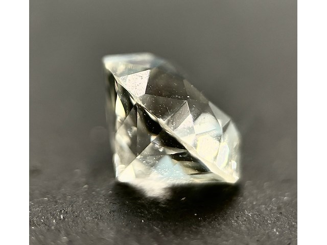 Edelsteen - 4.29 carat hiddeniet - afbeelding 3 van  4