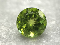 Edelsteen - 4.44 carat natuurlijke groene peridoot