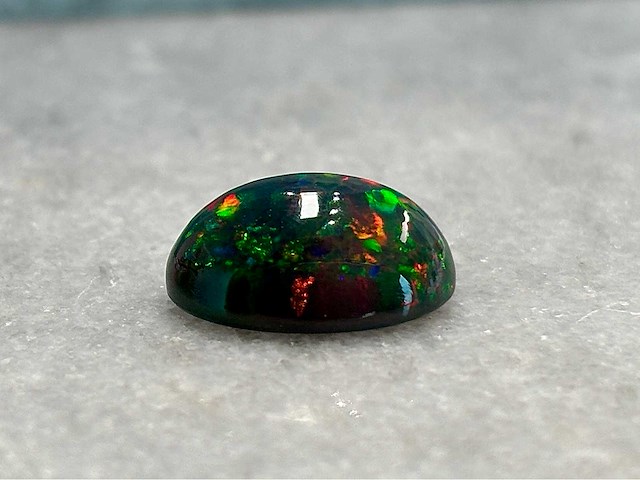 Edelsteen - 5.23 carat natuurlijke black opal - afbeelding 1 van  4