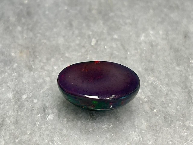 Edelsteen - 5.23 carat natuurlijke black opal - afbeelding 3 van  5