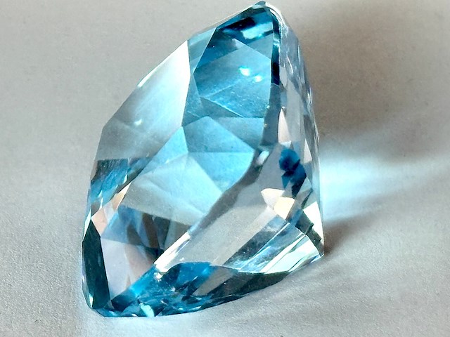 Edelsteen - 59.00 carat blauwe topaas - afbeelding 2 van  5