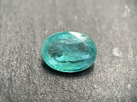 Edelsteen - 7.78 carat groene smaragd (gecertificeerd) - afbeelding 1 van  6