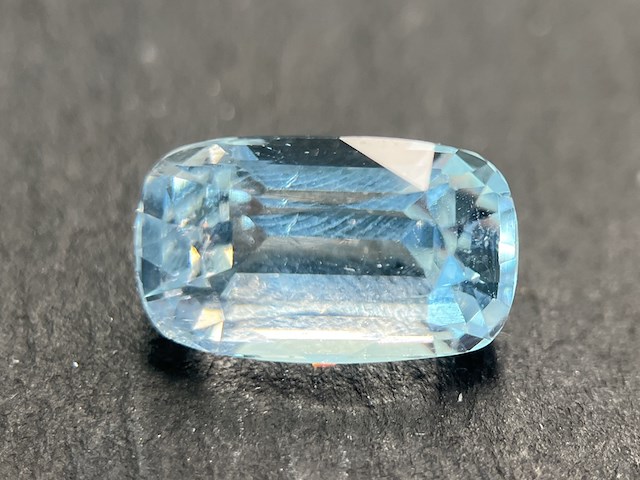 Edelsteen - 8.84 carat natuurlijke aquamarijn - afbeelding 1 van  5