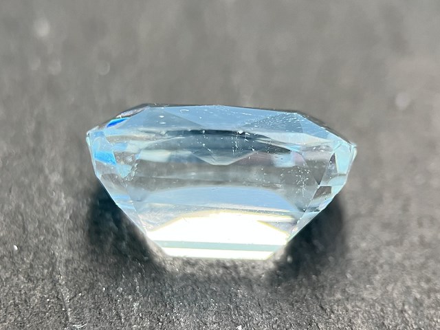 Edelsteen - 8.84 carat natuurlijke aquamarijn - afbeelding 3 van  5