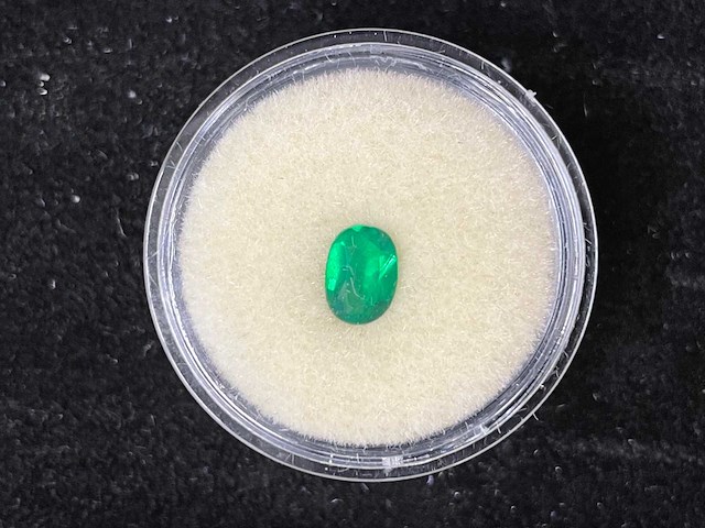 Edelsteen - groene edelsteen - afbeelding 1 van  2