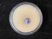 Edelsteen - lilac gekleurde edelsteen - afbeelding 1 van  2