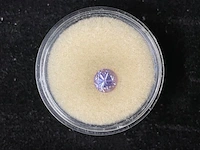Edelsteen - lilac gekleurde edelsteen