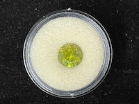 Edelsteen - lime groene edelsteen - afbeelding 1 van  2
