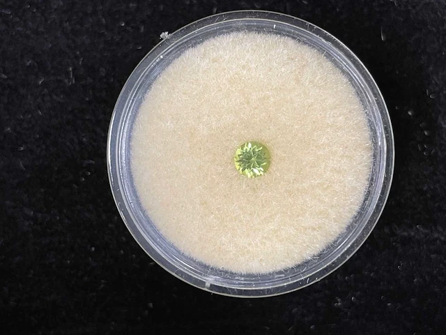 Edelsteen - peridot - afbeelding 1 van  2