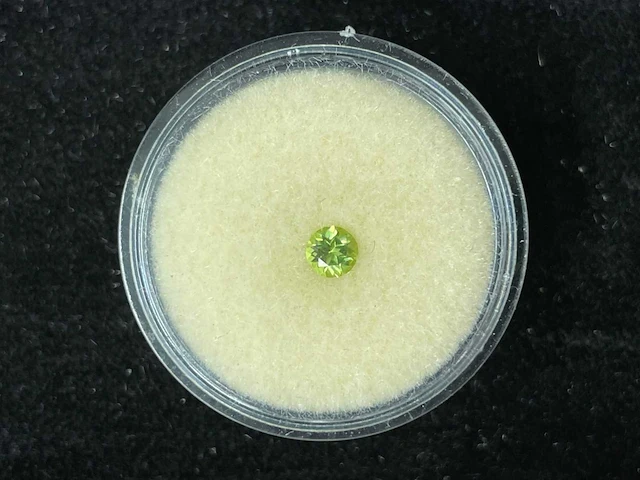 Edelsteen - peridot - afbeelding 1 van  2