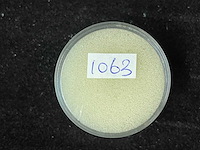 Edelsteen - rode edelsteen - afbeelding 2 van  2