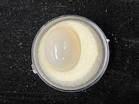 Edelsteen - witte edelsteen - afbeelding 1 van  2