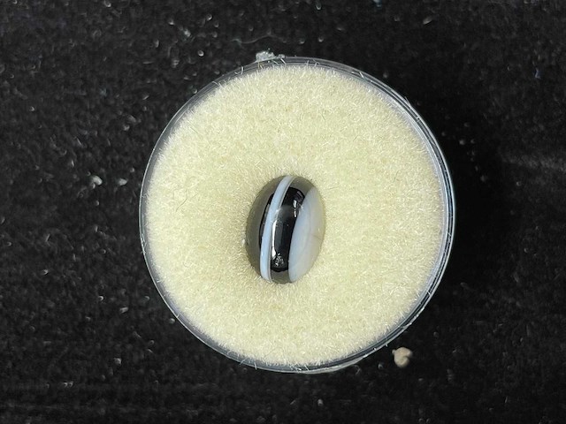 Edelsteen - zwart-witte edelsteen - afbeelding 1 van  2