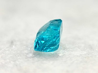 Edelsteen 1.26 carat natuurlijke apatiet - afbeelding 2 van  4