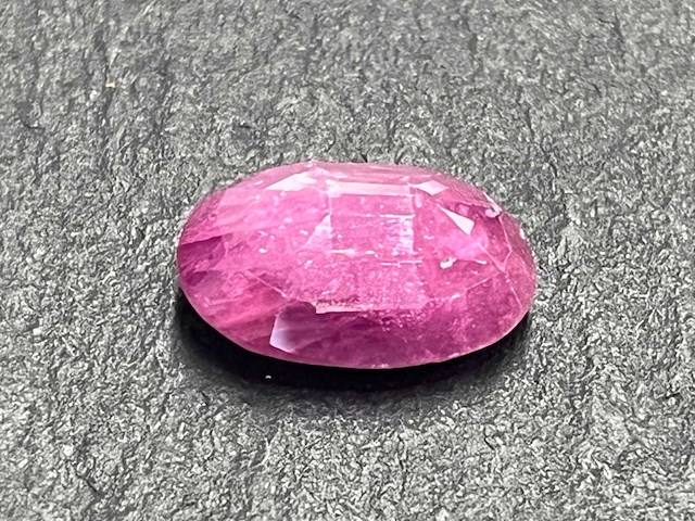 Edelsteen 9.06 carat natuurlijke robijn - afbeelding 4 van  4