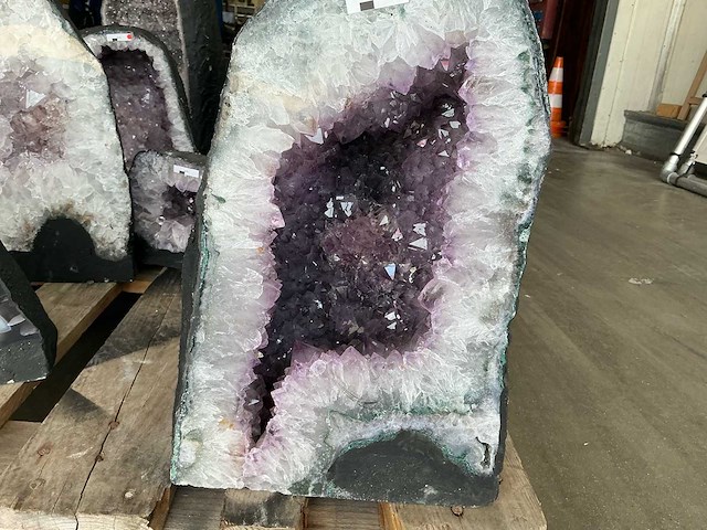 Edelsteen amethist geodes - afbeelding 11 van  15
