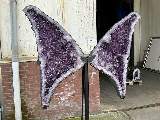Edelsteen amethist vlinder - afbeelding 1 van  8