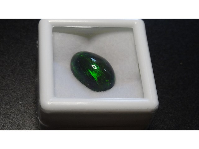 Edelsteen | natural black opal 3.85ct - afbeelding 1 van  4