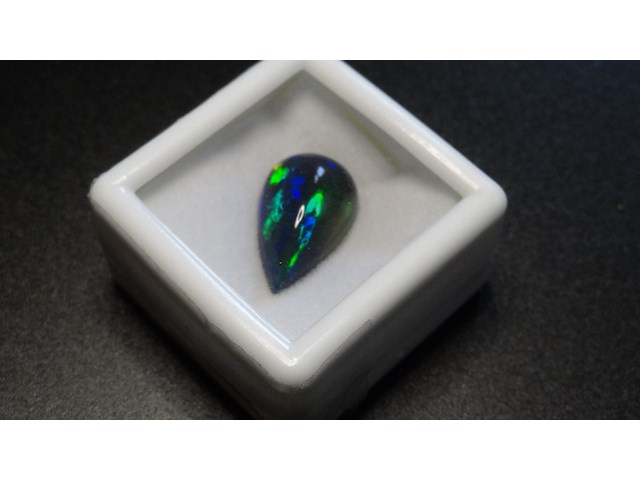 Edelsteen | natural black opal 4.23ct - afbeelding 1 van  4